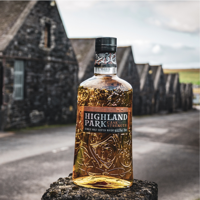 Highland Park Cask Strength Release No 3 Single Malt Skotsk Whisky 64,1% 70 cl. (Gaveæske)